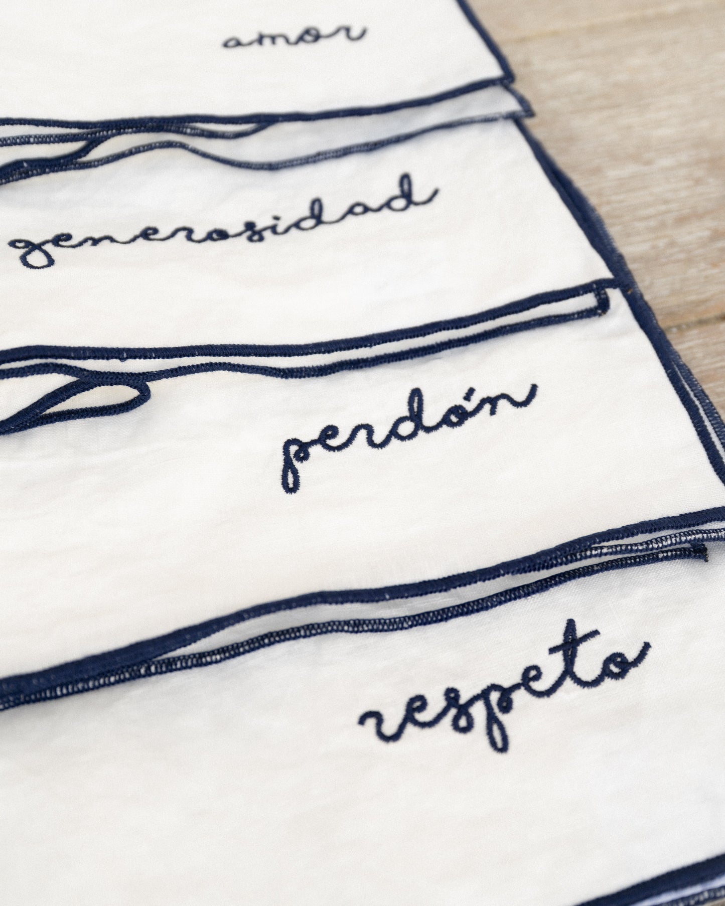 PACKS SERVILLETAS LINO BORDADO "B"ALORES