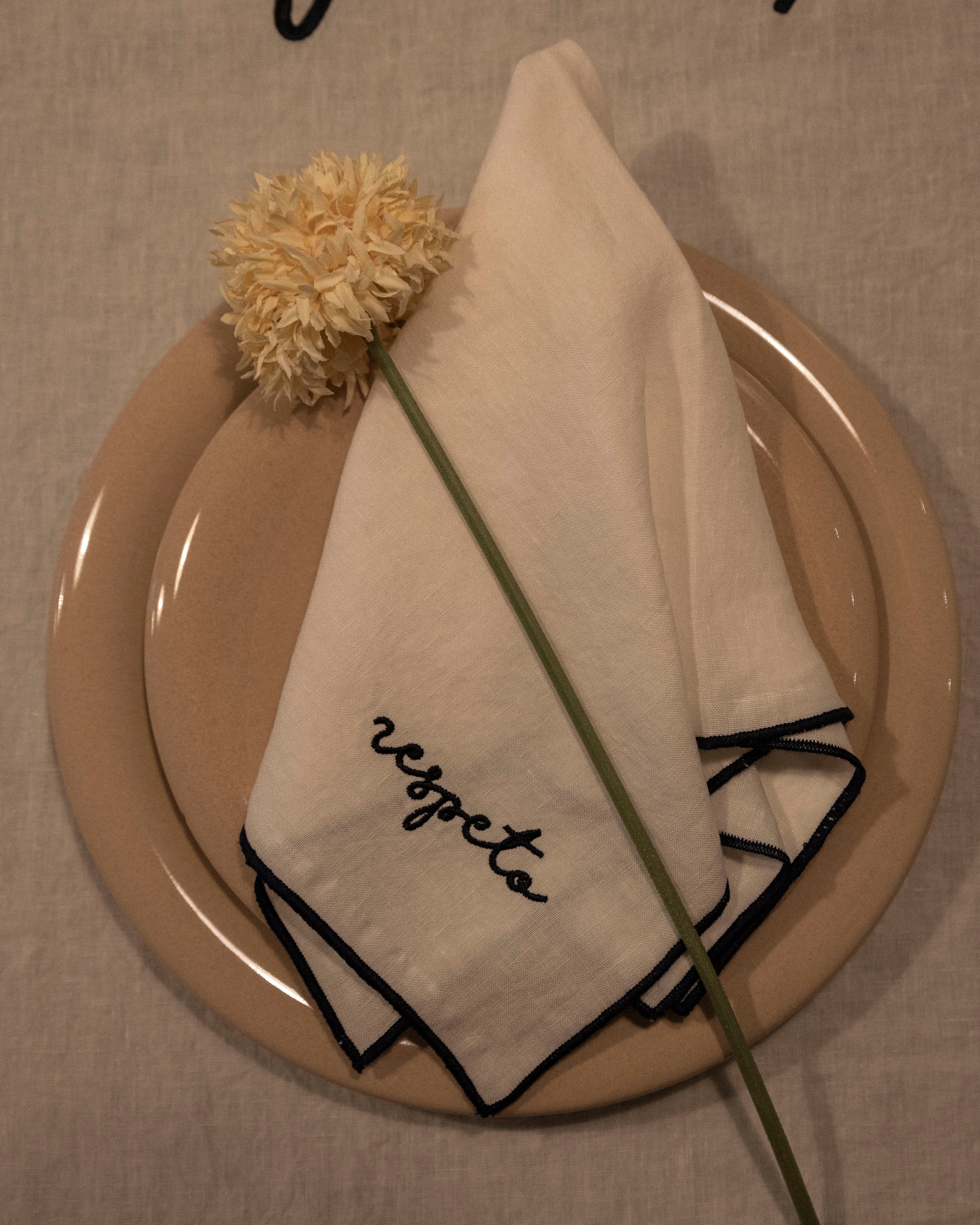 PACKS SERVILLETAS LINO BORDADO "B"ALORES