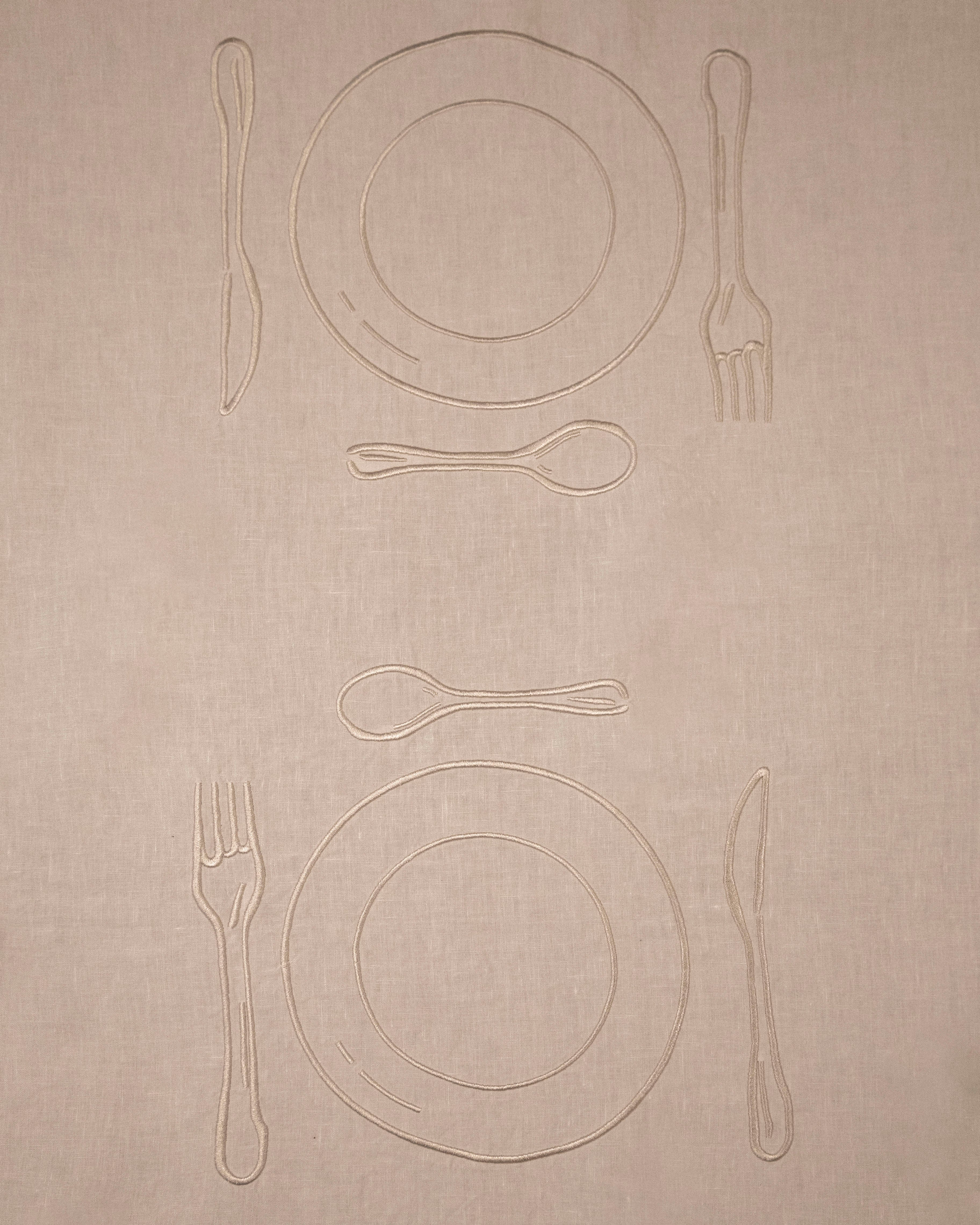 MANTEL LINO  BORDADO "A MESA PUESTA" (EDICIÓN LIMITADA)