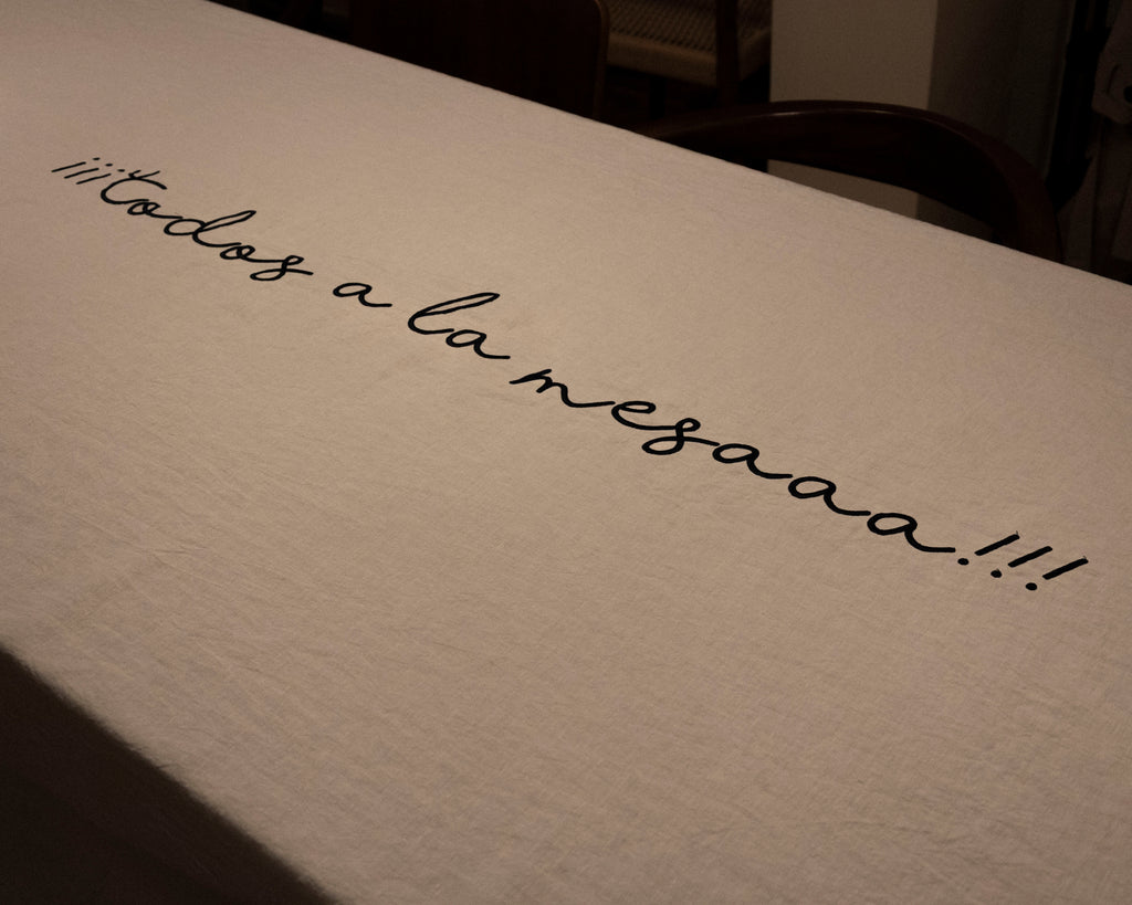MANTEL "TODOS A LA MESA" (EDICIÓN LIMITADA)