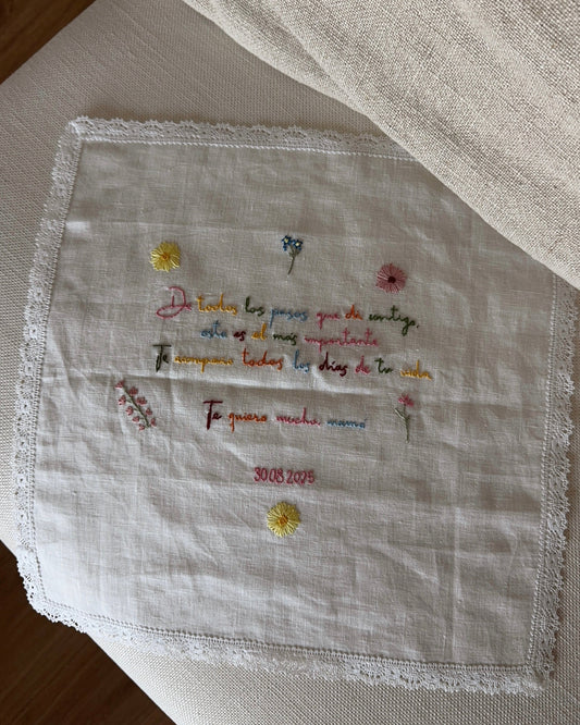 PAÑUELO LINO BORDADO MULTICOLOR